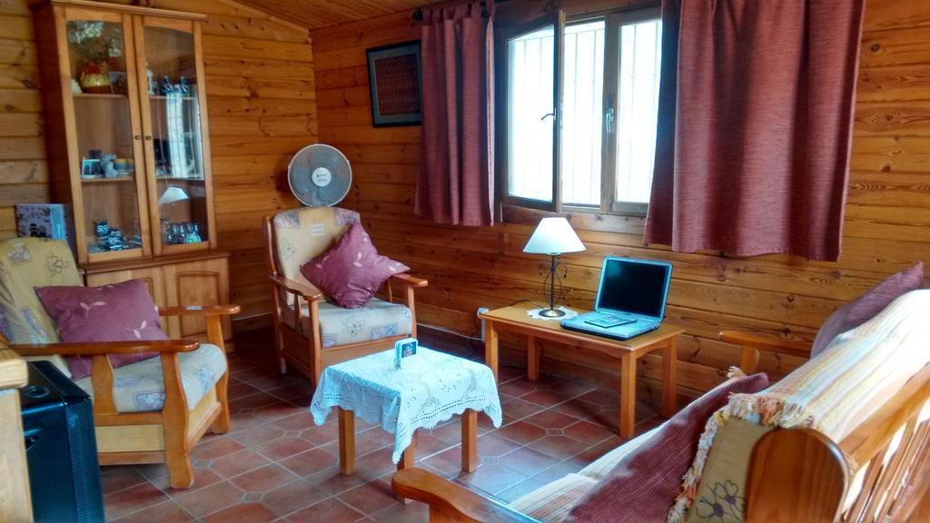 Finca La Piedra Holidays Эль-Чорро Экстерьер фото